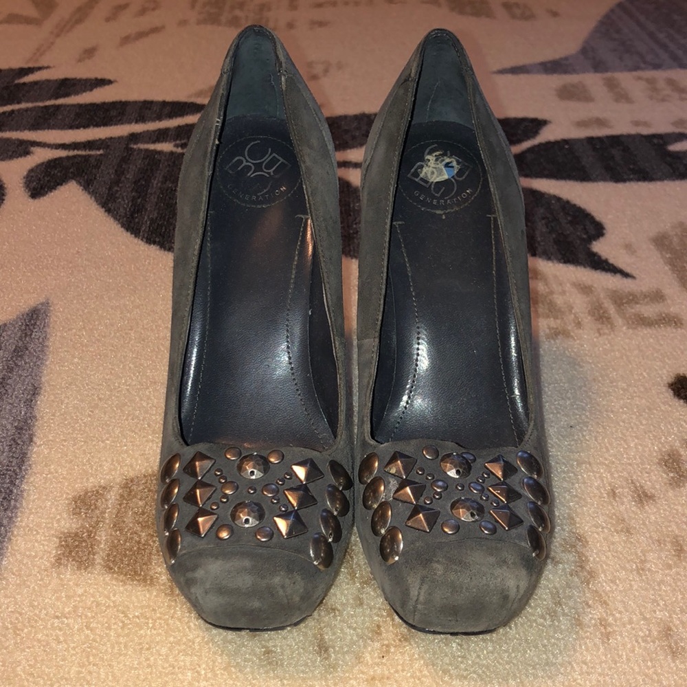 BCBG heels
